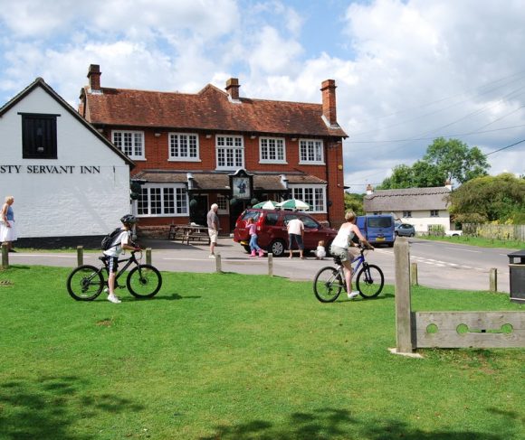 Trusty Servant Inn exterior